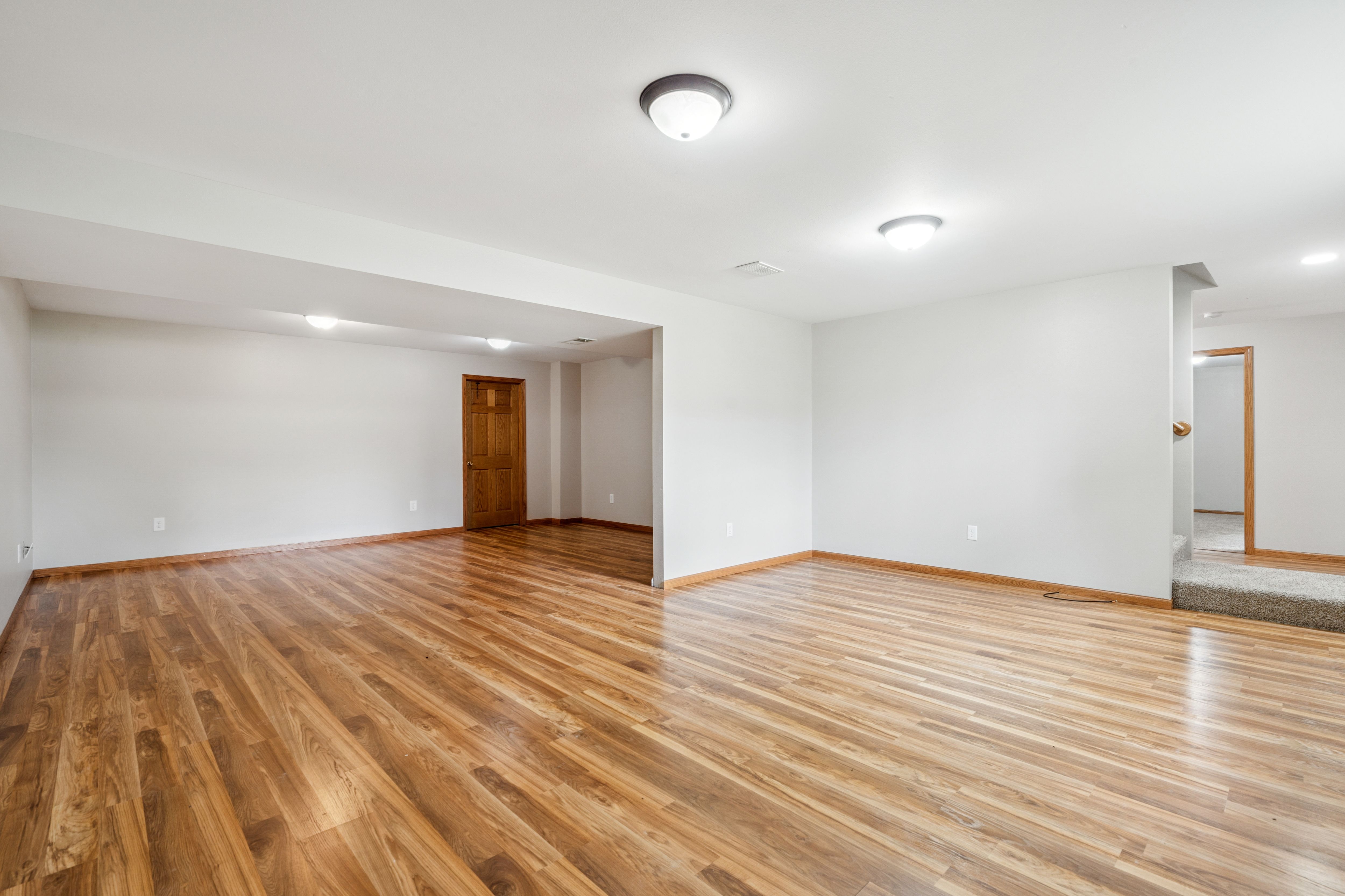 Listing Photo: 32-191 780 Country Club Ct